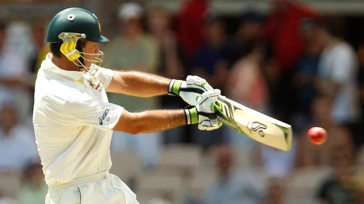 Ricky Ponting Reaches 13000 Runs