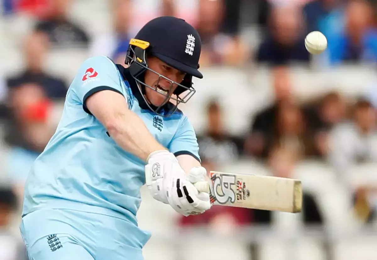 Eoin Morgan (2019), longest six in cricket history