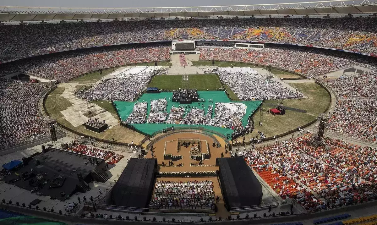 Narendra Modi Stadium - 1st World Biggest Cricket Stadium