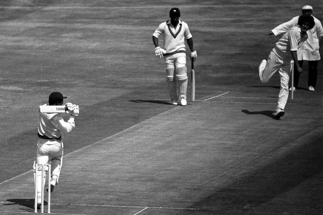 Bob Willis vs Roy Fredericks, England vs West Indies, 4th Test 1976