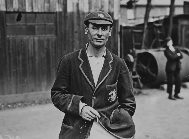 Jack Hobbs, Surrey vs Kent, 1925