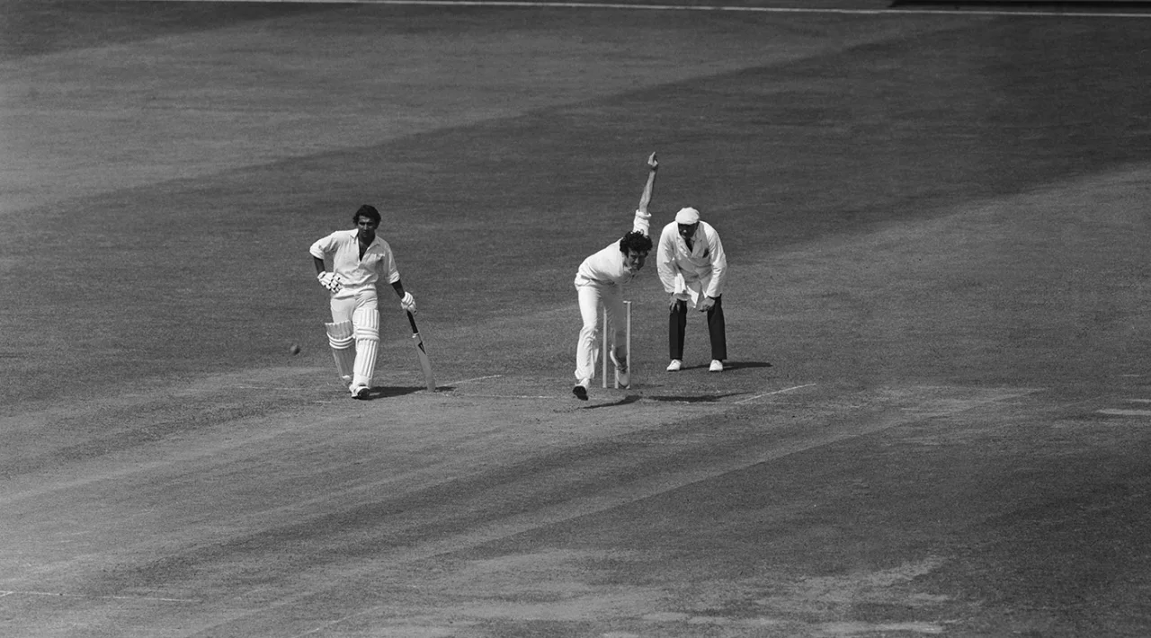 John Snow vs Sunil Gavaskar, England vs India, ICC Men's Cricket World Cup 1975